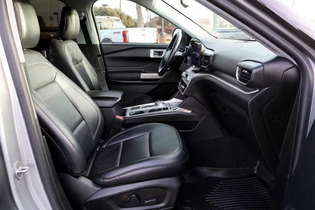 Certified 2022 Ford Explorer XLT w/ Equipment Group 202A image 20