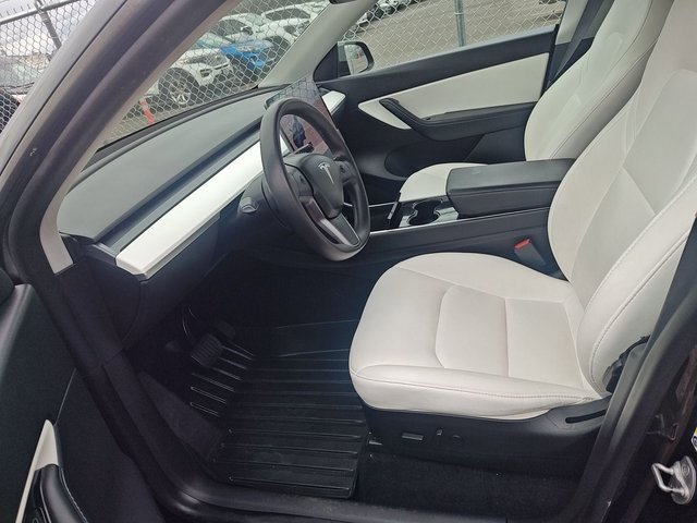 Used 2020 Tesla Model Y Long Range image 6