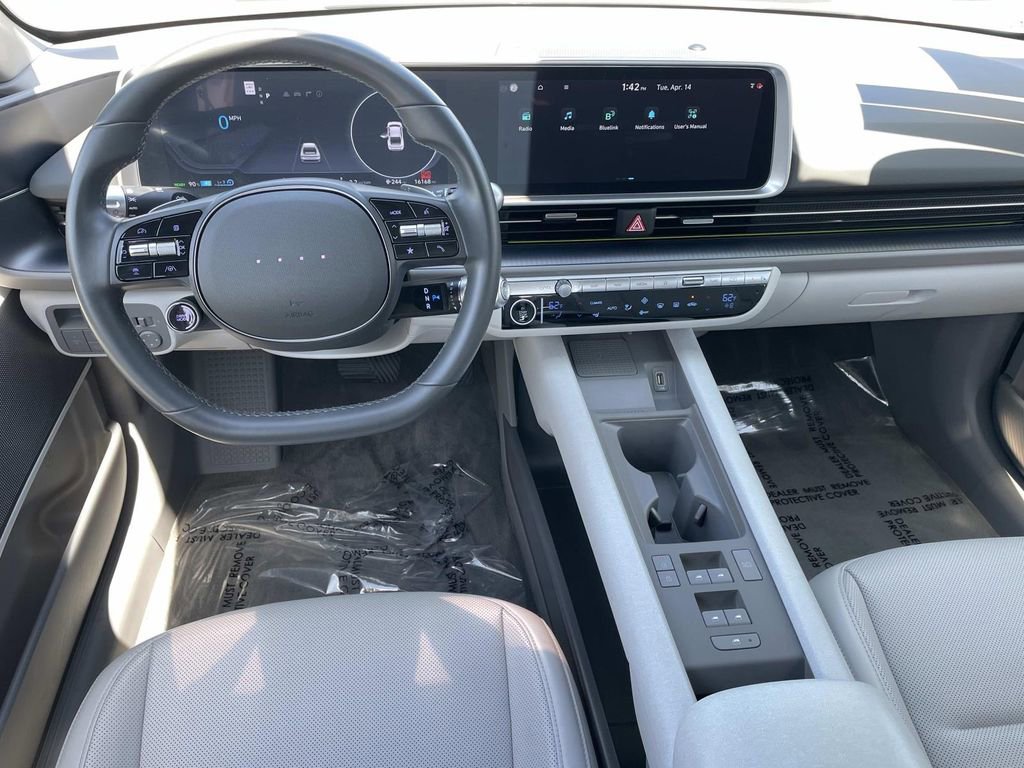 Used 2025 Hyundai Ioniq 6 SEL image 28