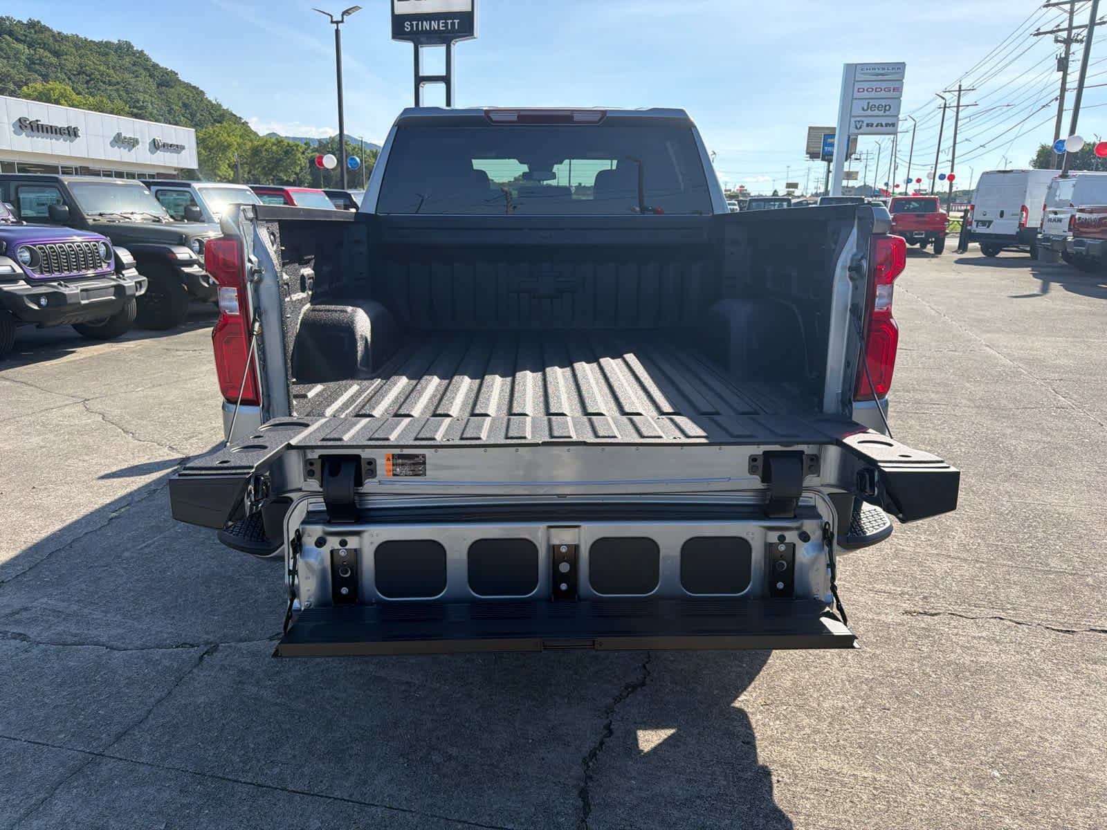 New 2026 Chevrolet Silverado 1500 RST AWD/4WD image 9