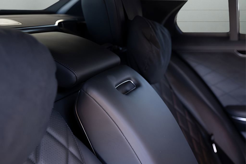 Used 2022 Mercedes-Benz S 580 4MATIC Sedan w/ AMG Line Package image 78