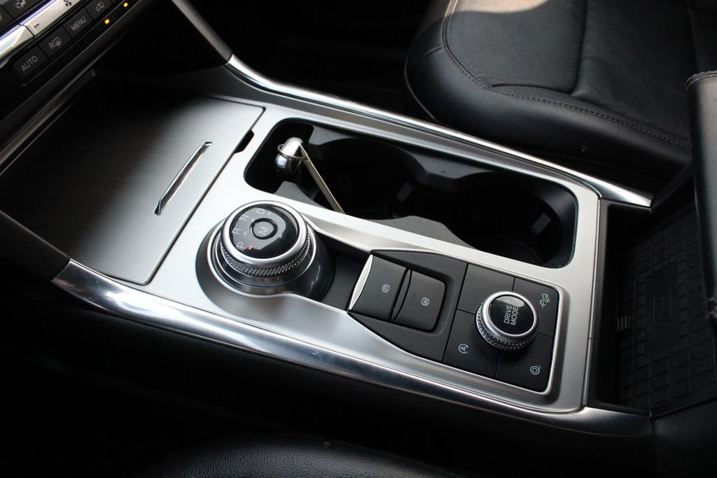 Used 2020 Ford Explorer Limited AWD/4WD image 19