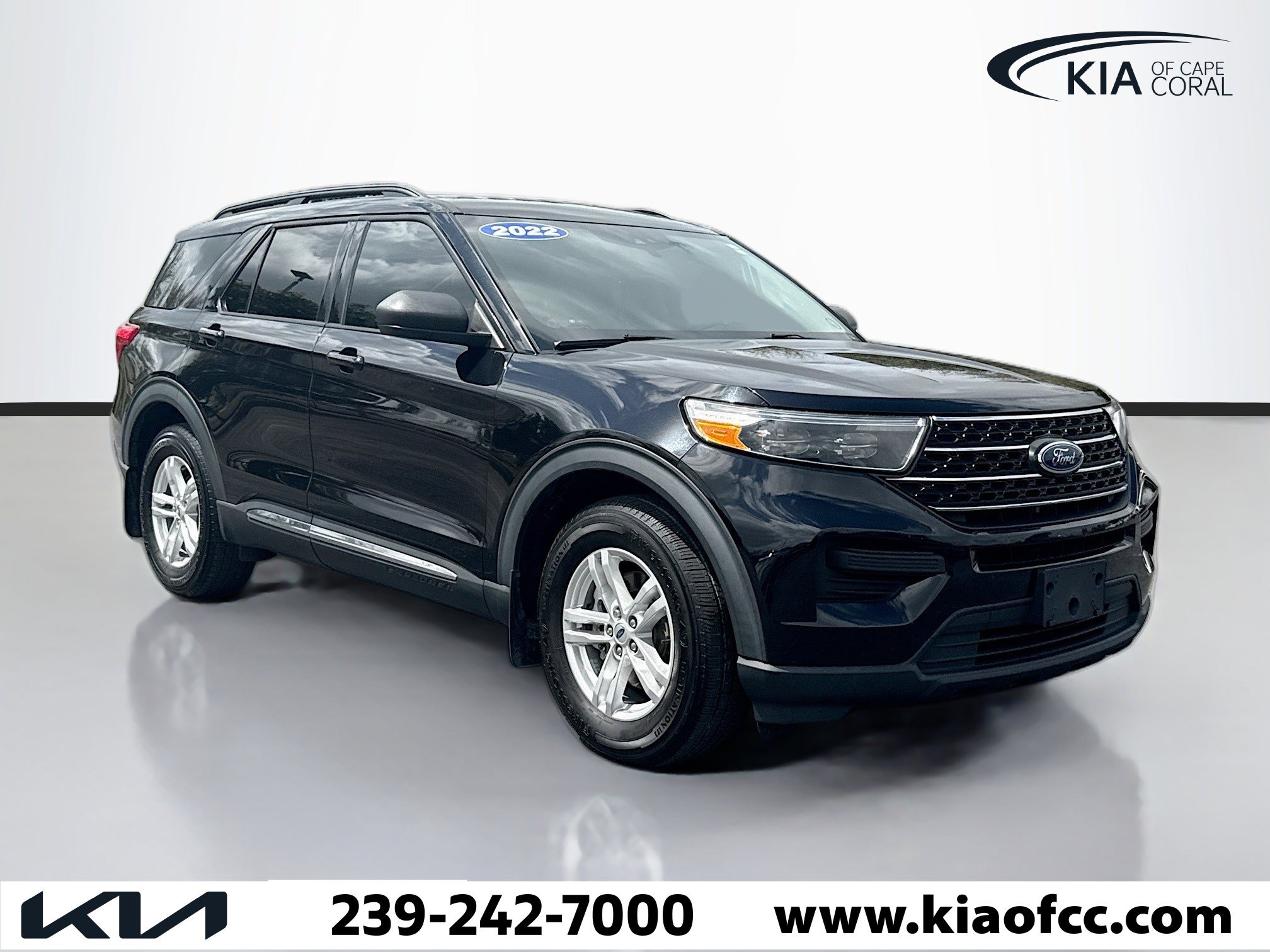 Used 2022 Ford Explorer XLT image 1