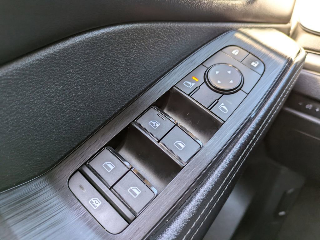 Used 2024 Nissan Rogue SV image 22