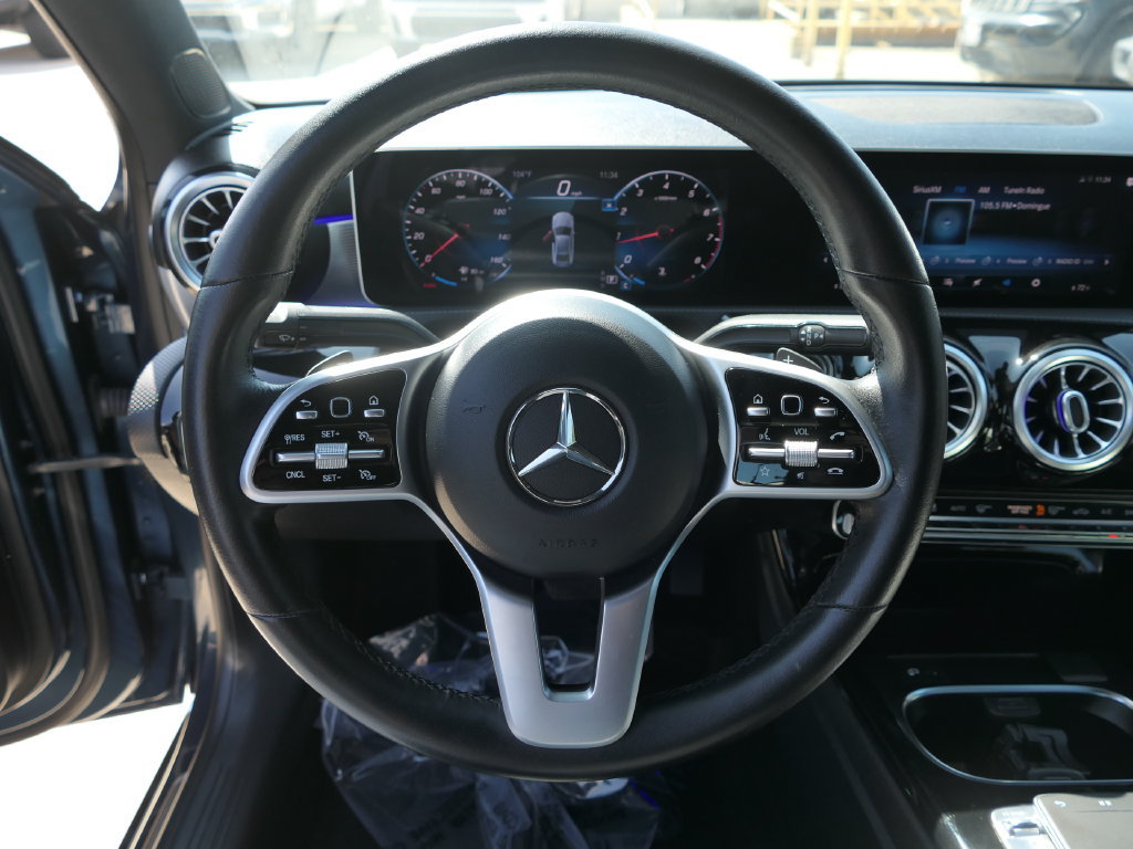Used 2019 Mercedes-Benz A 220 w/ Premium Package image 17