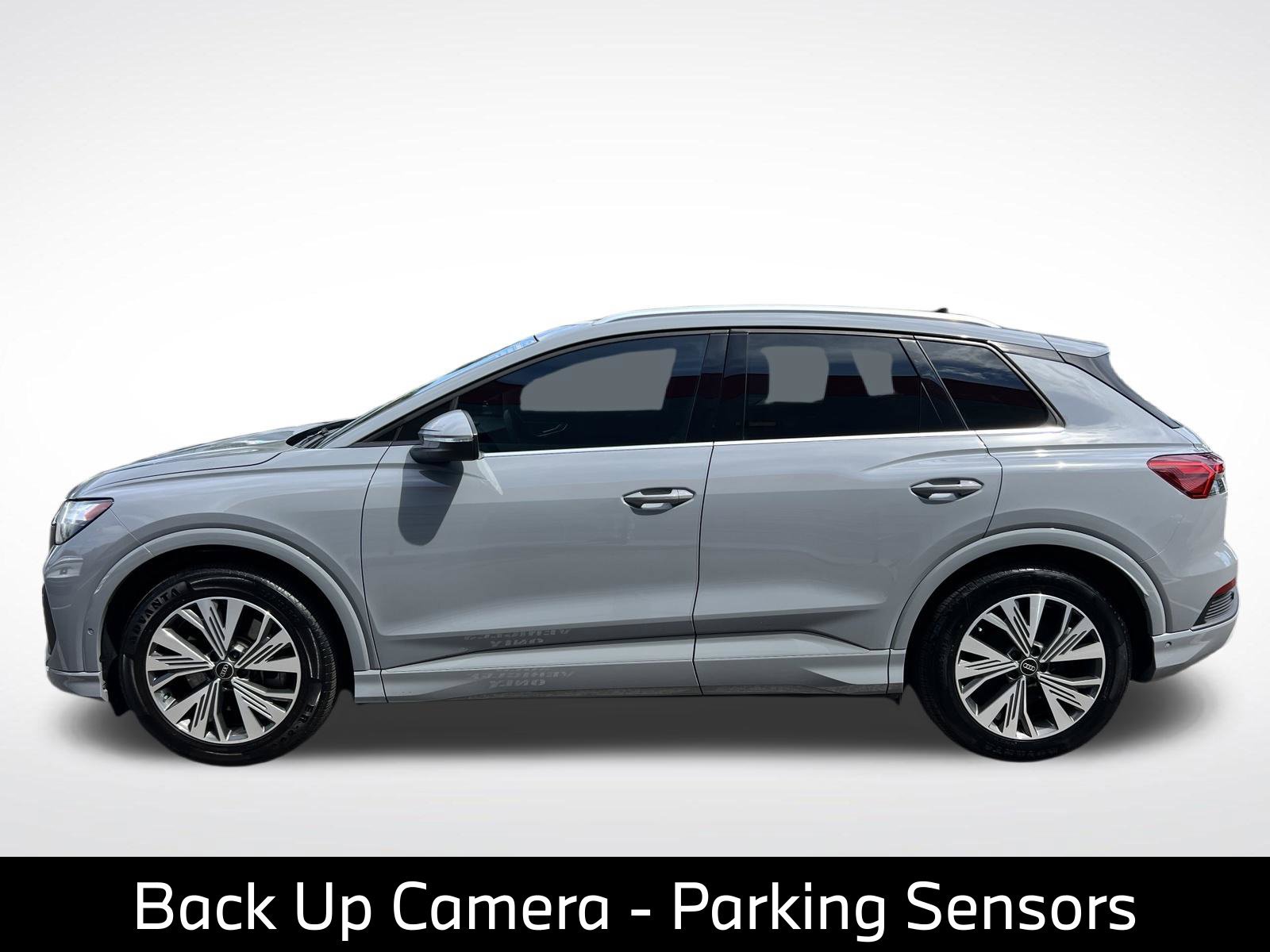 Used 2024 Audi Q4 e-tron Premium Plus RWD image 5