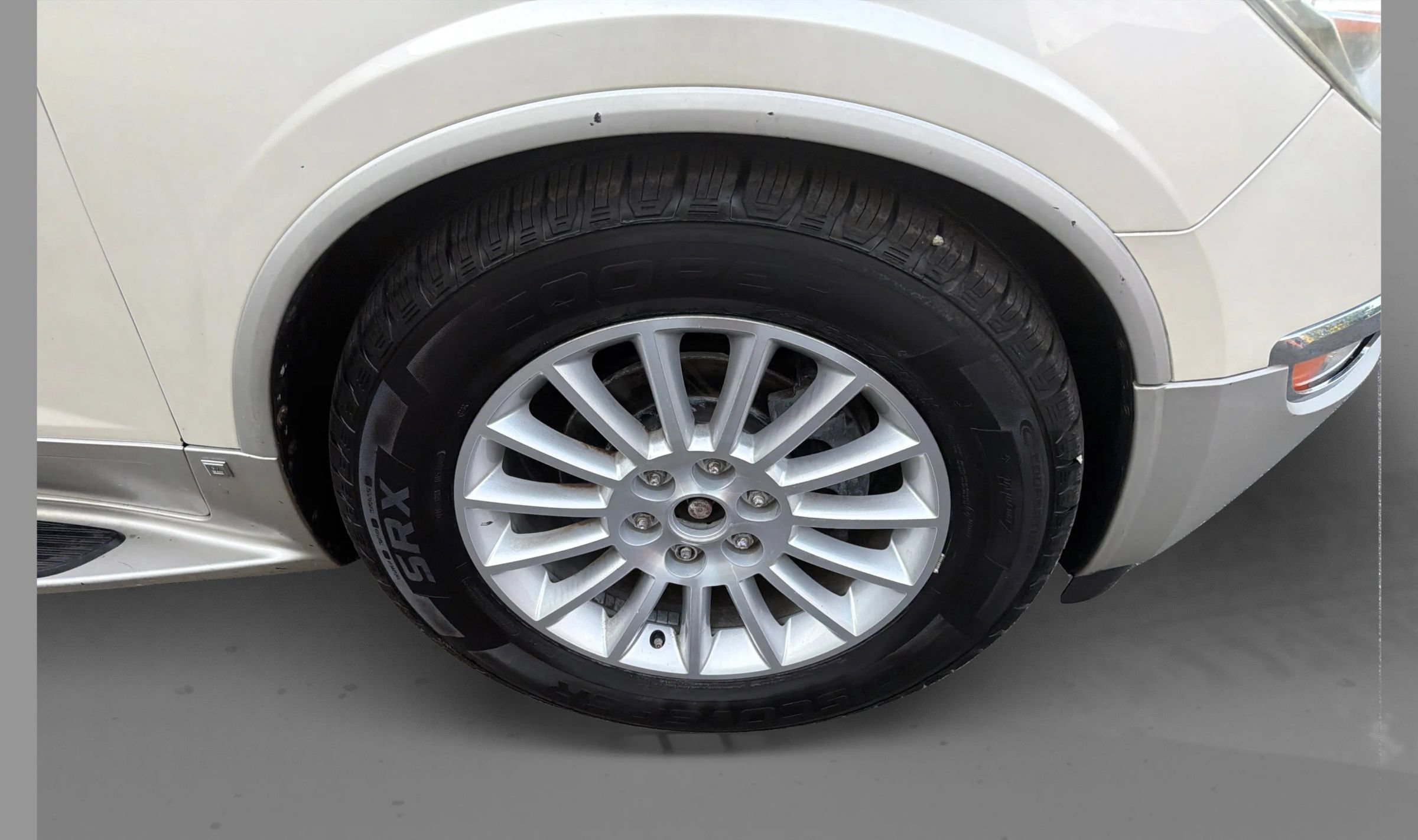 Used 2009 Buick Enclave CXL w/ Entertainment Package #4 AWD/4WD image 25