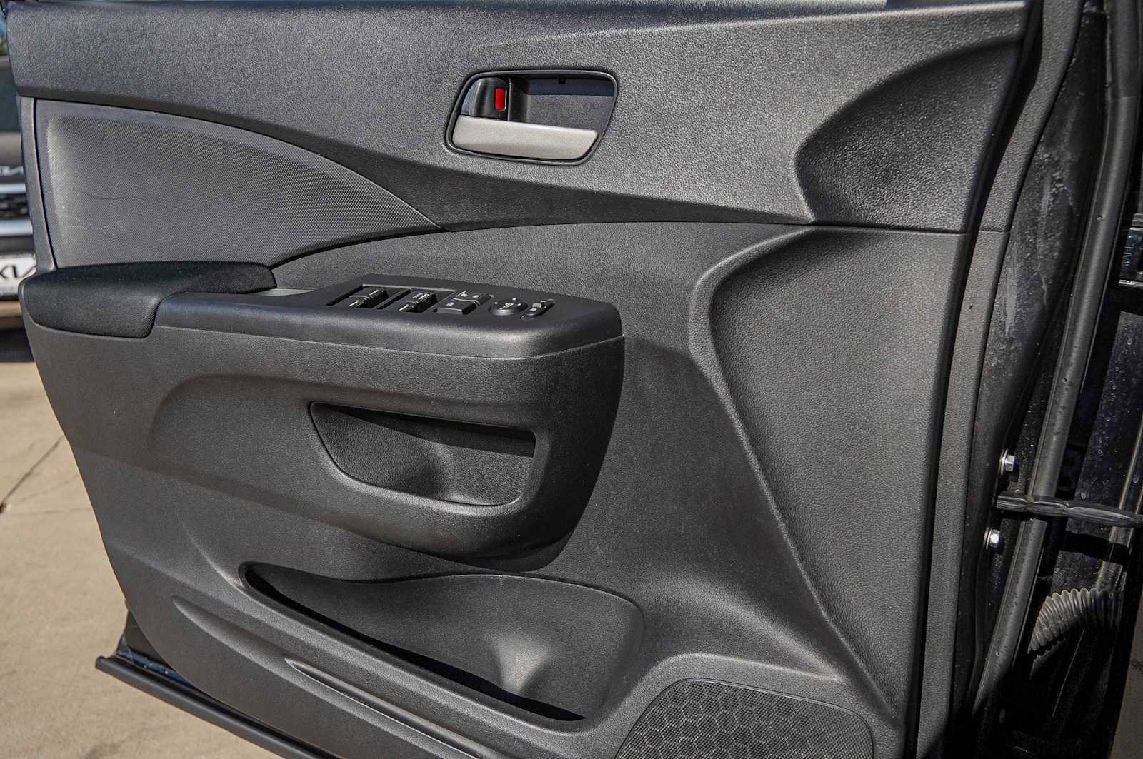 Used 2012 Honda CR-V LX image 22