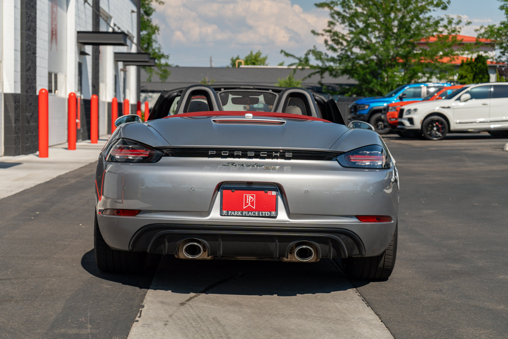 Used 2021 Porsche 718 Boxster RWD image 23