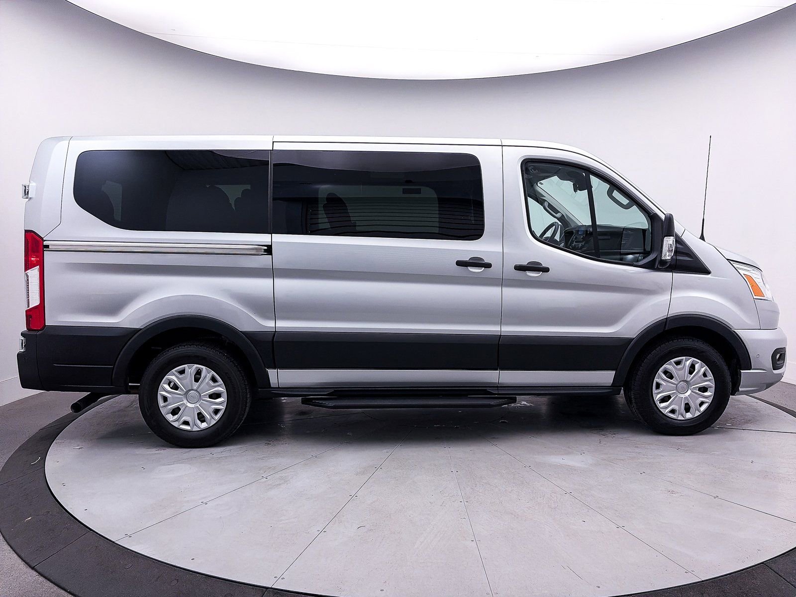 Used 2020 Ford Transit 150 XLT image 38