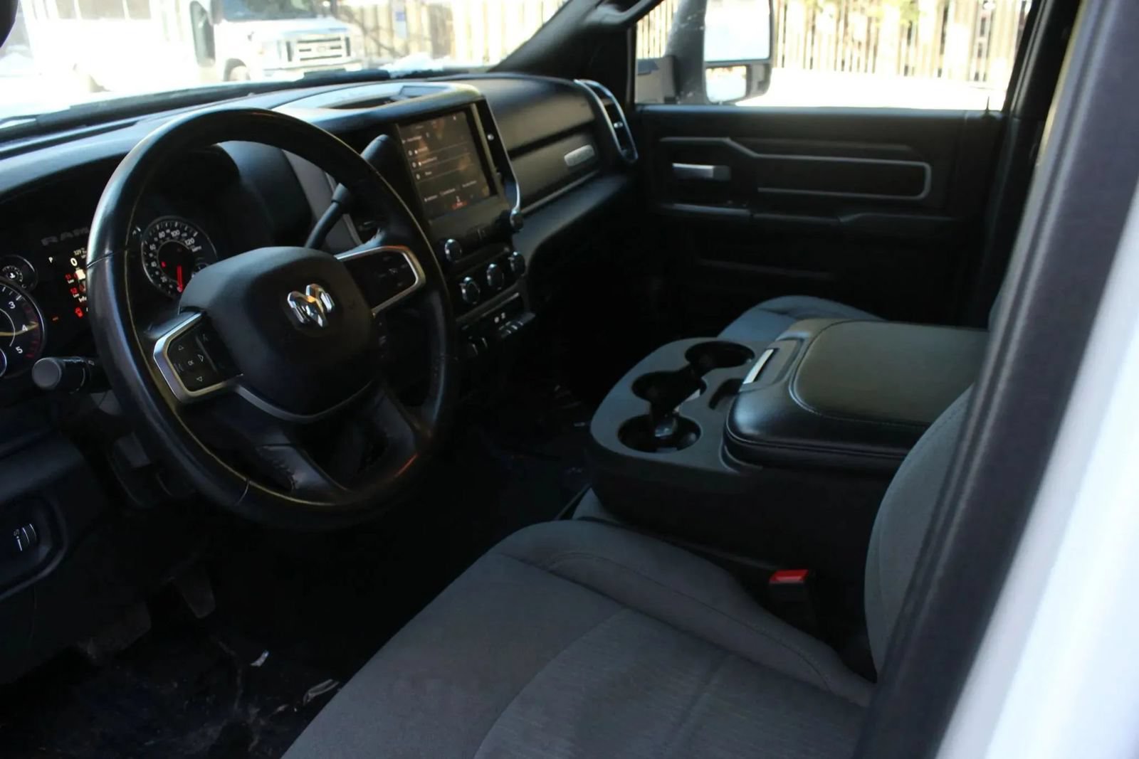 Used 2024 RAM 2500 Big Horn AWD/4WD image 15