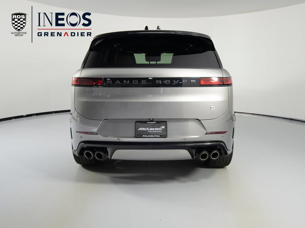 Used 2024 Land Rover Range Rover Sport AWD/4WD image 7