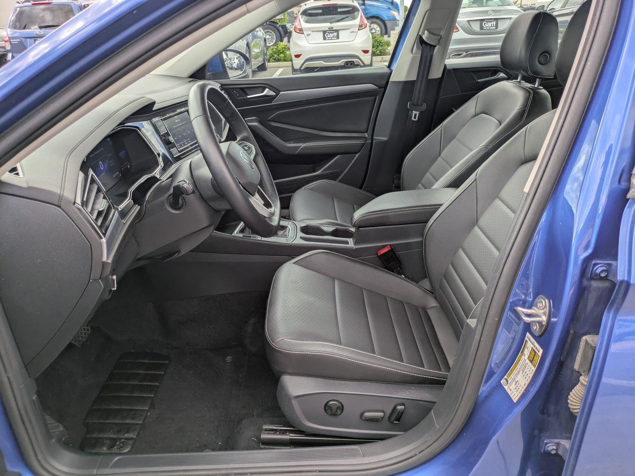 Used 2022 Volkswagen Jetta SE FWD image 18