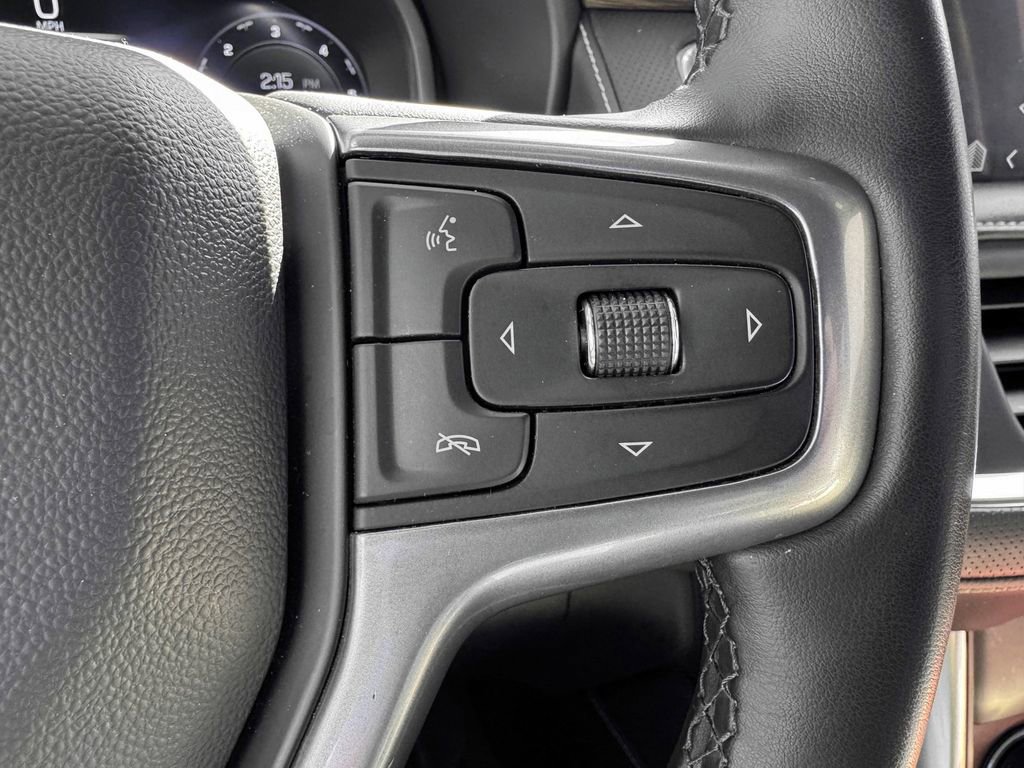 Used 2023 Chevrolet Suburban Premier image 20