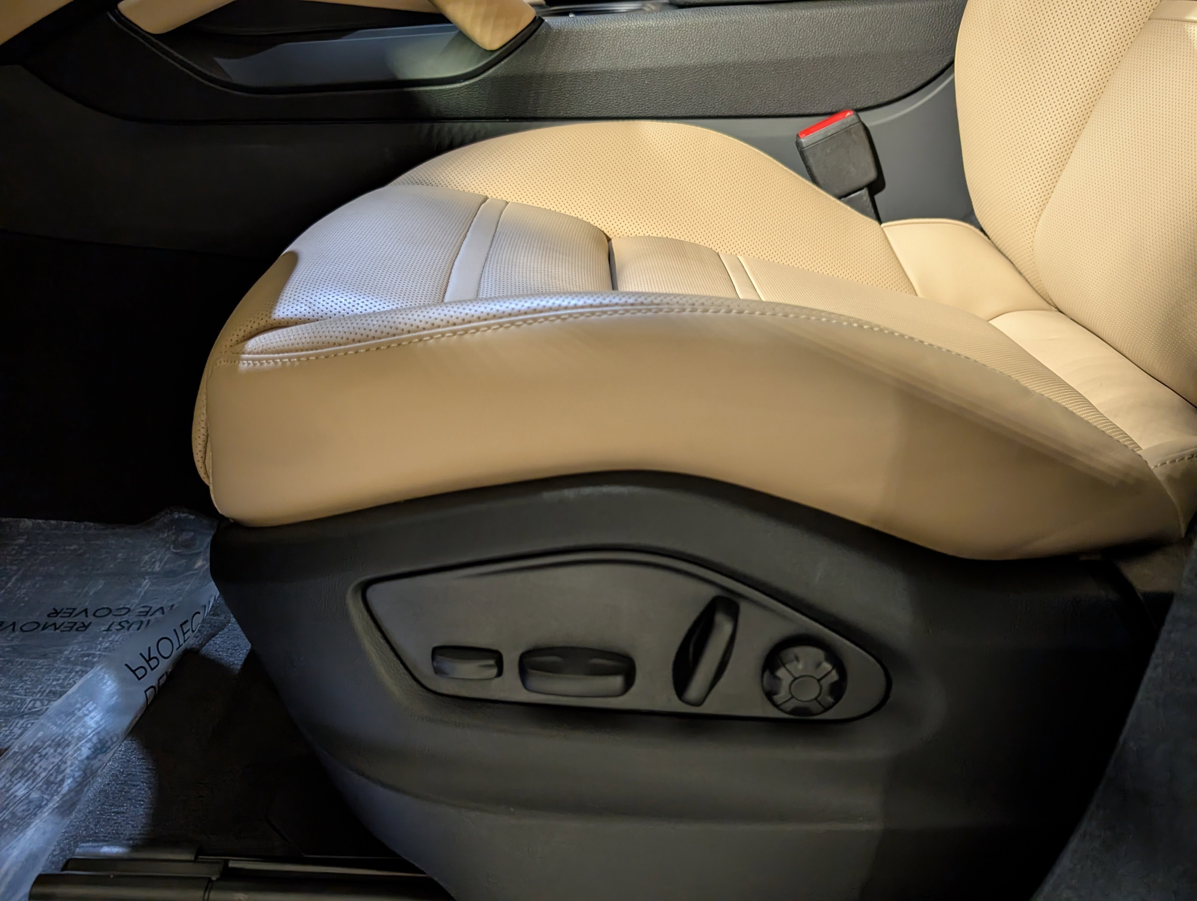 Certified 2025 Porsche Cayenne Coupe image 19