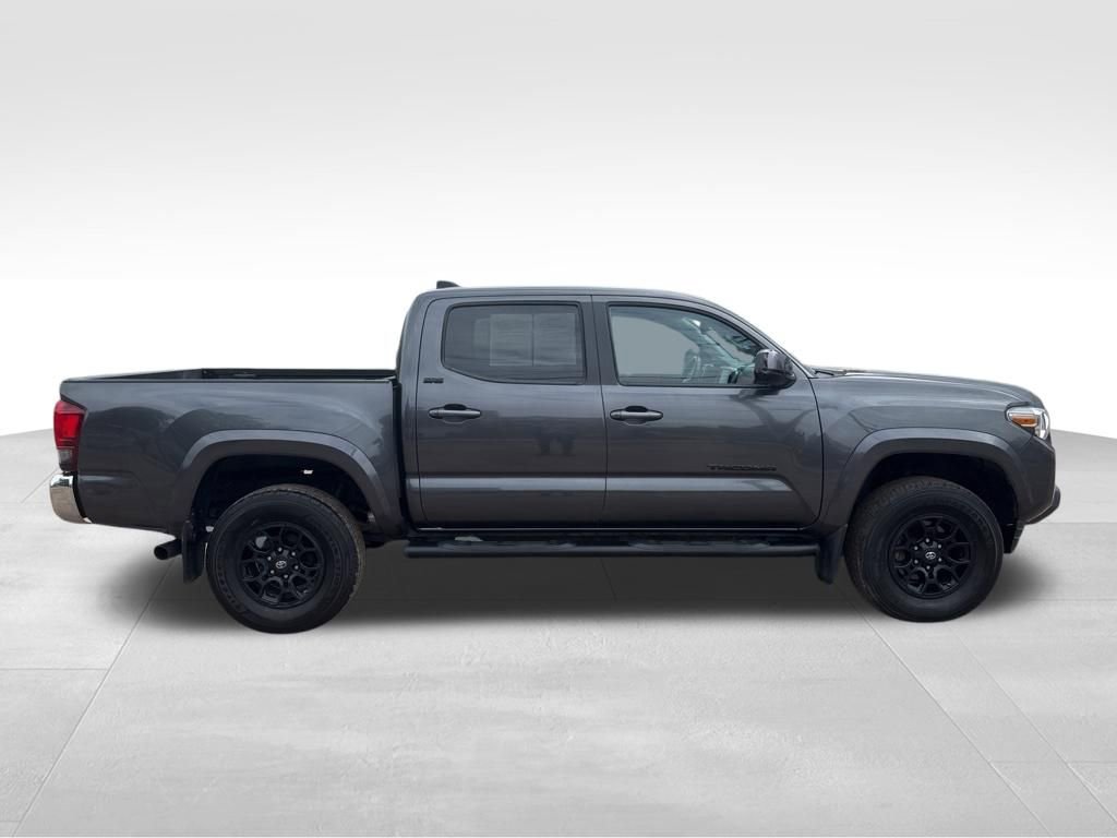 Used 2020 Toyota Tacoma SR5 w/ Blackout Package AWD/4WD image 6