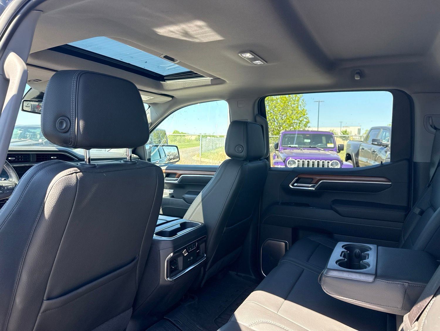 Used 2022 GMC Sierra 1500 Denali AWD/4WD image 11