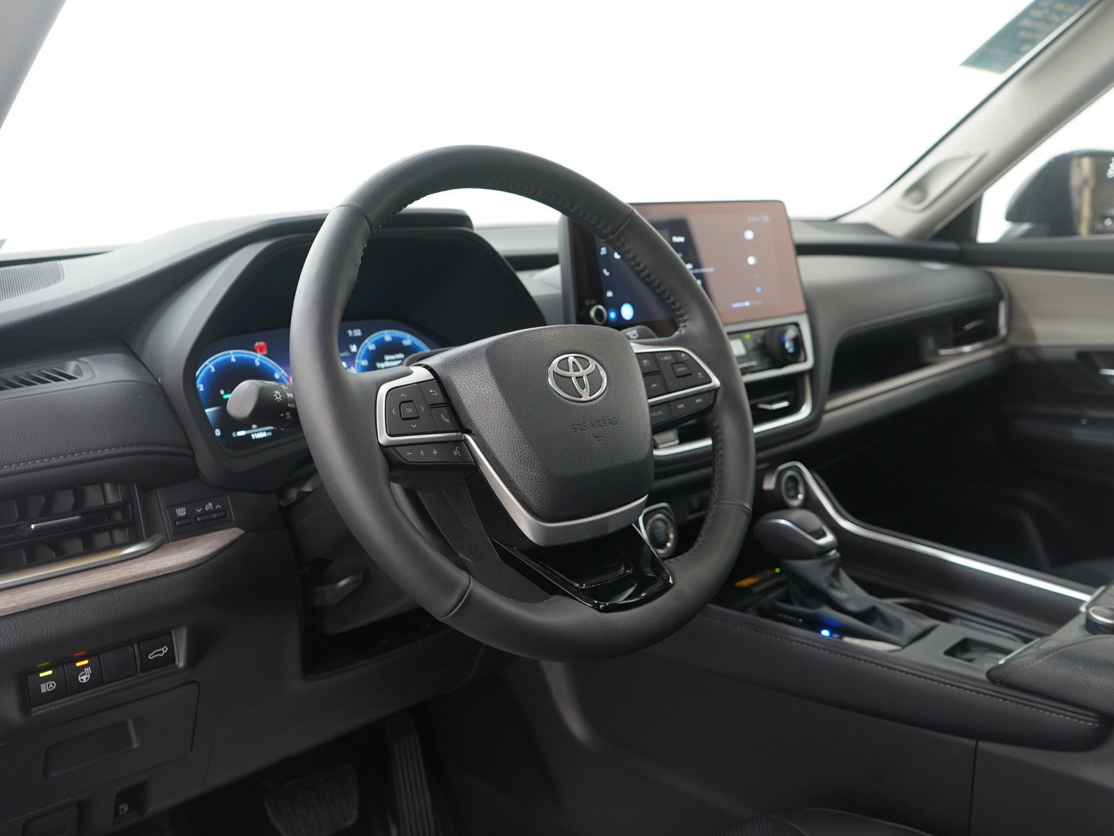 Used 2026 Toyota Grand Highlander Platinum image 27