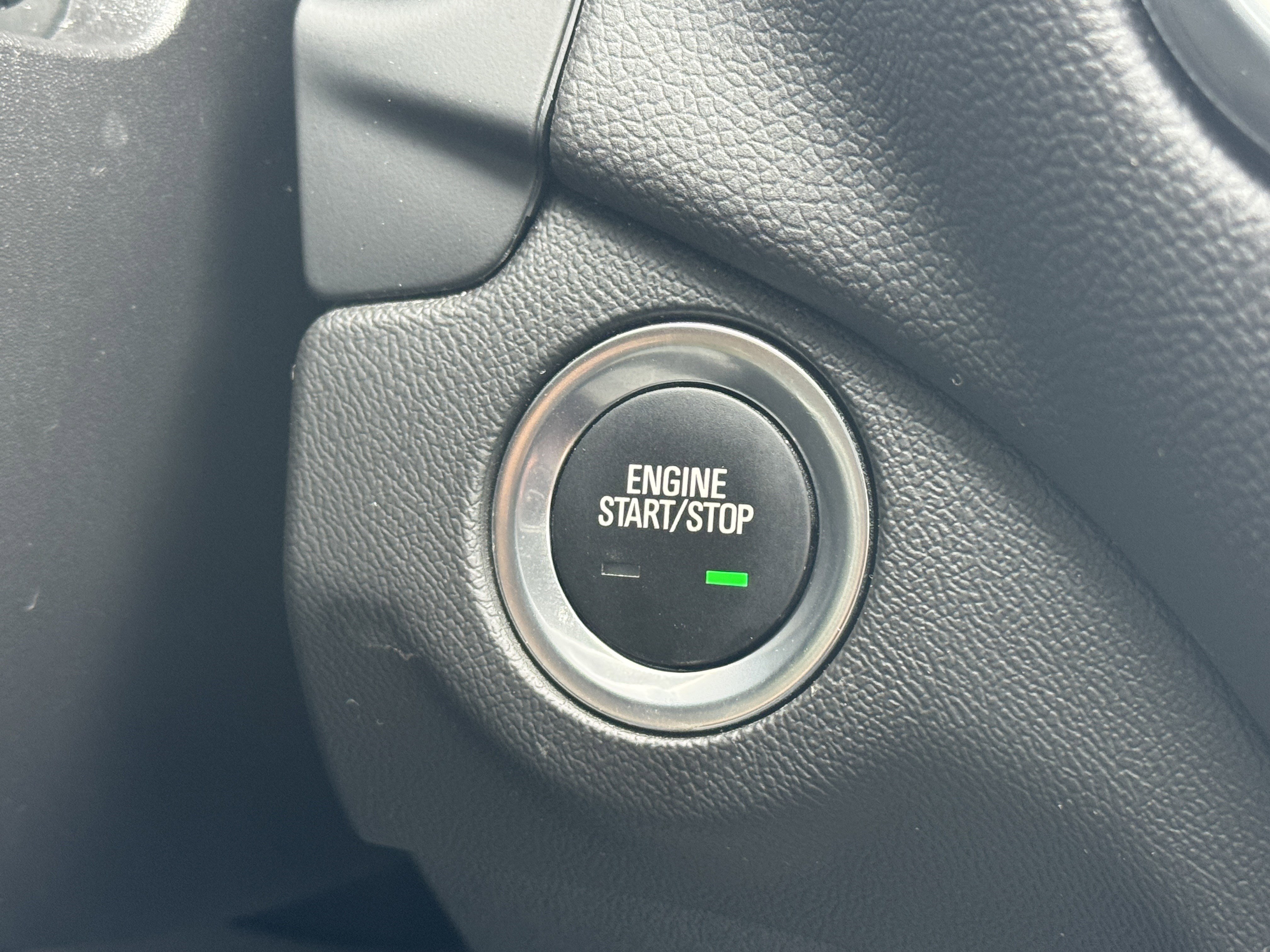 Used 2023 Chevrolet Equinox LT image 33