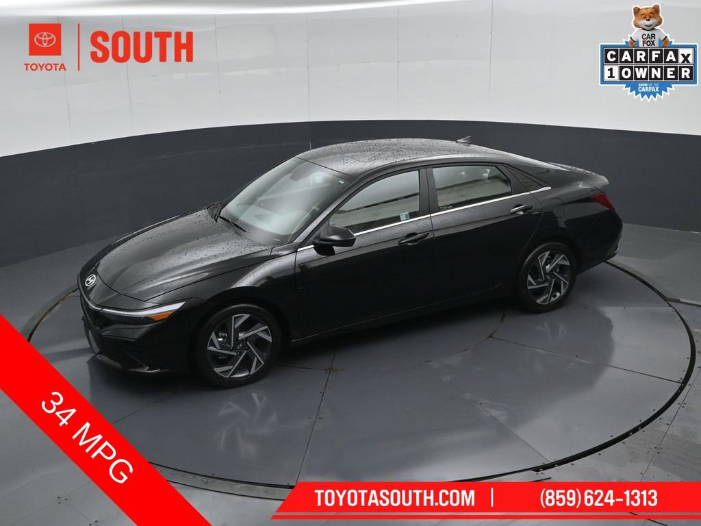Used 2025 Hyundai Elantra SEL FWD image 52