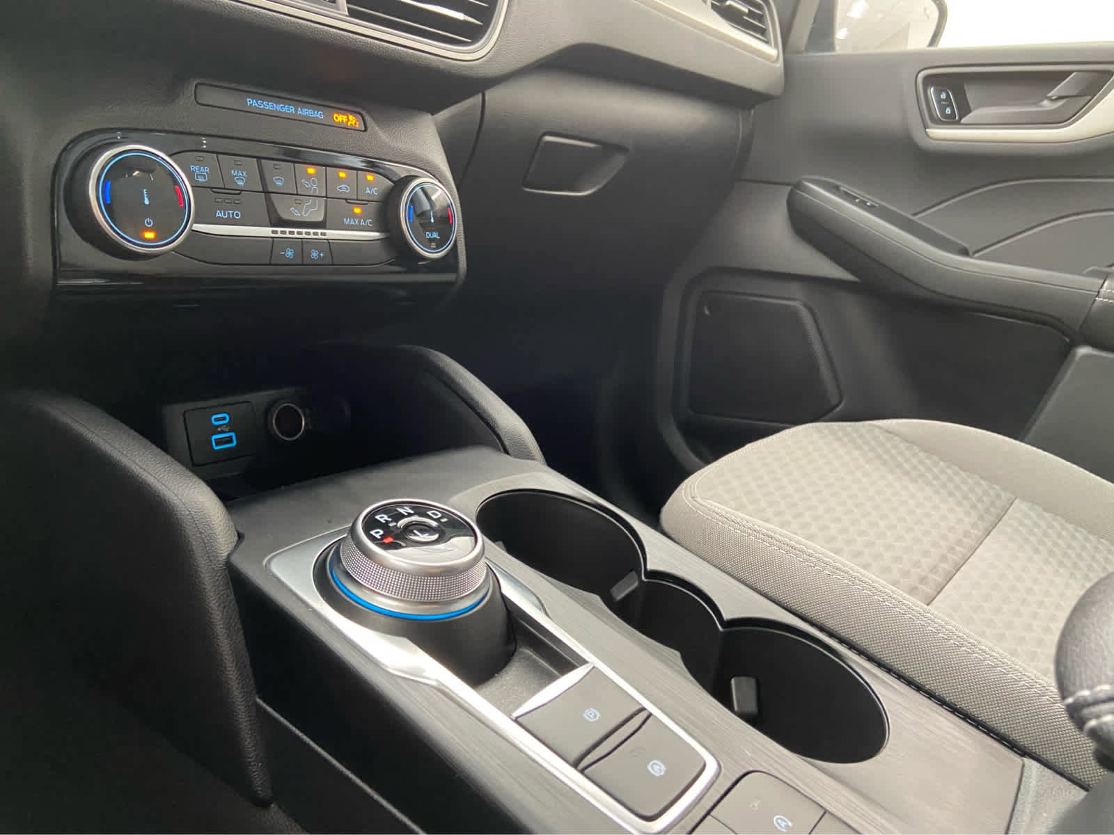 Used 2022 Ford Escape SE w/ Convenience Package image 33