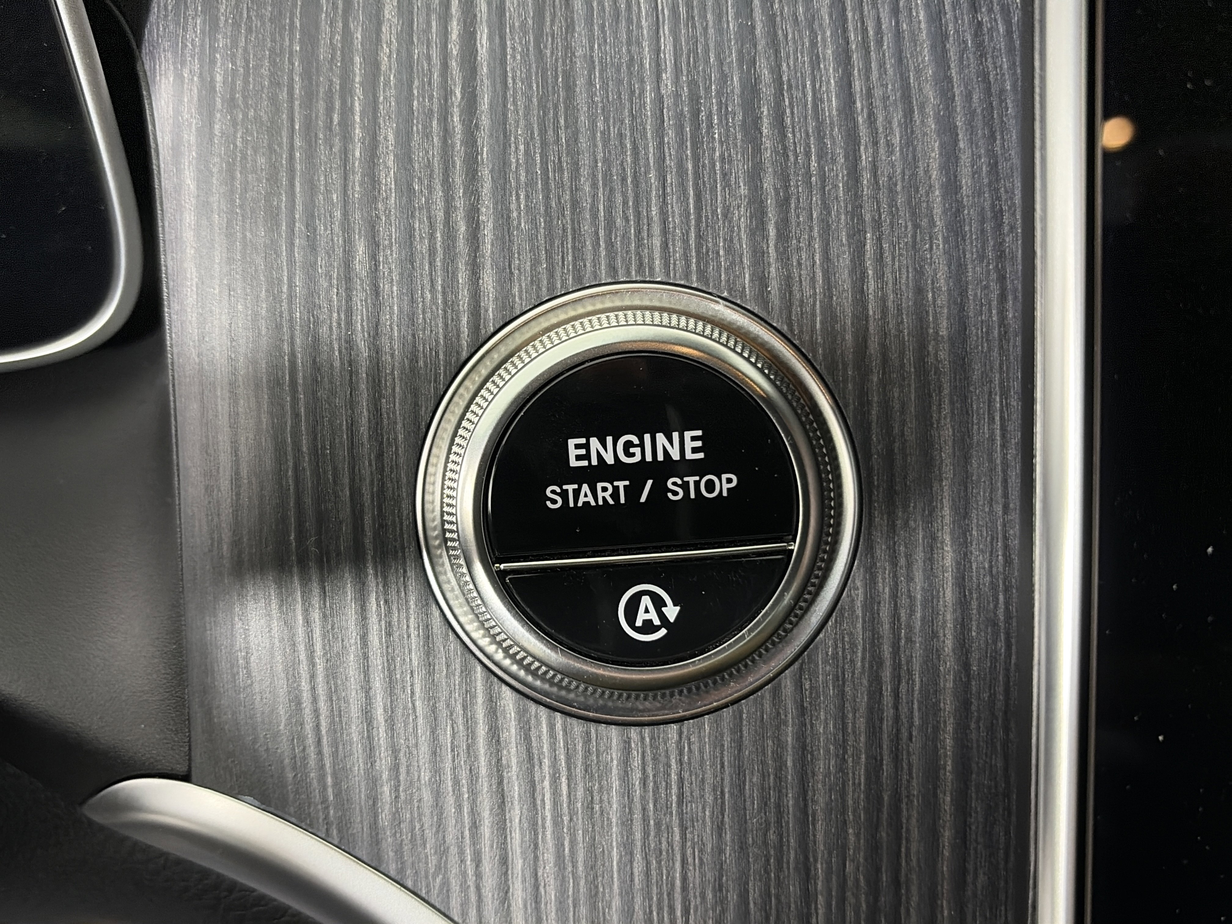 Certified 2025 Mercedes-Benz GLC 43 AMG 4MATIC image 33