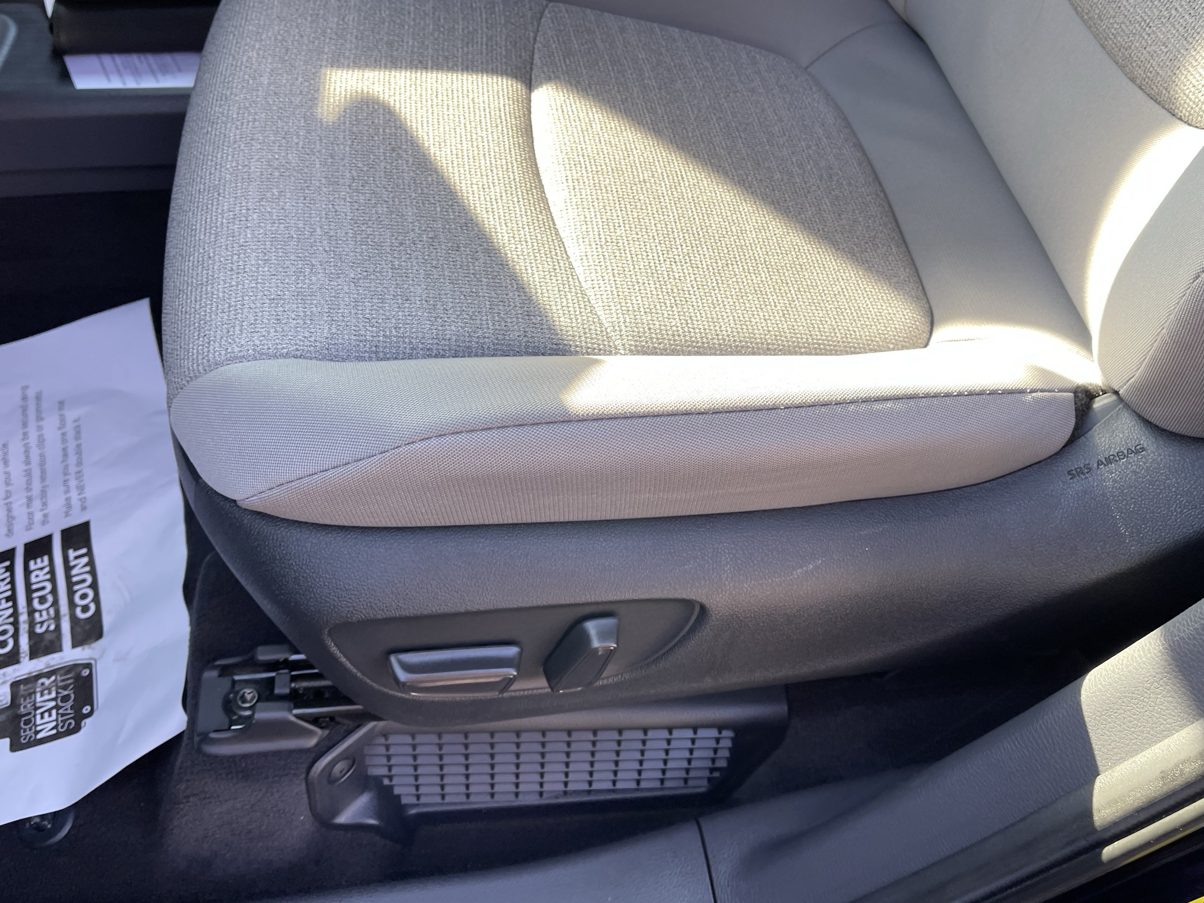 Certified 2024 Toyota Sienna LE AWD/4WD image 18