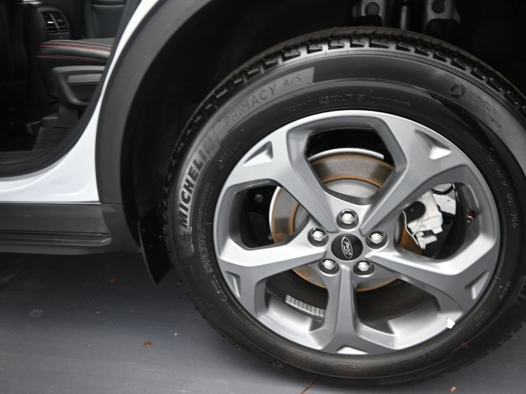 Used 2025 Ford Escape ST-Line AWD/4WD image 45