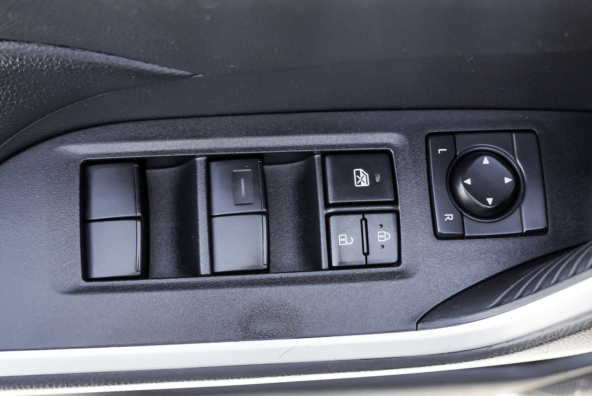 Certified 2024 Toyota RAV4 LE AWD/4WD image 19