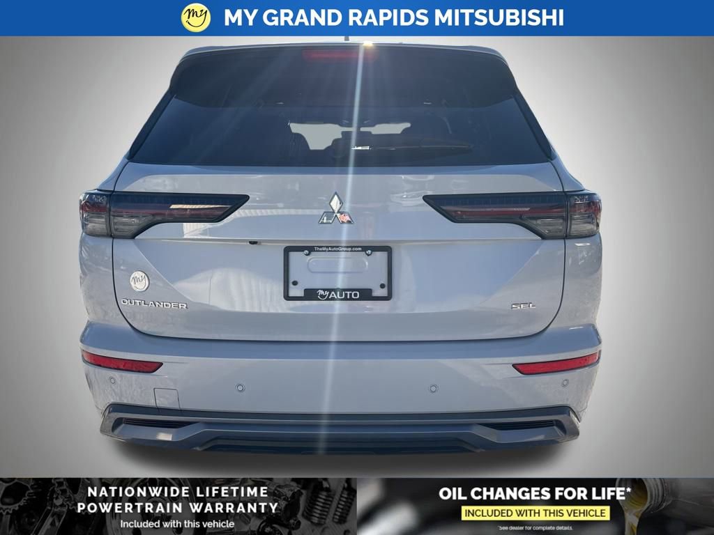 New 2026 Mitsubishi Outlander SEL AWD/4WD image 4
