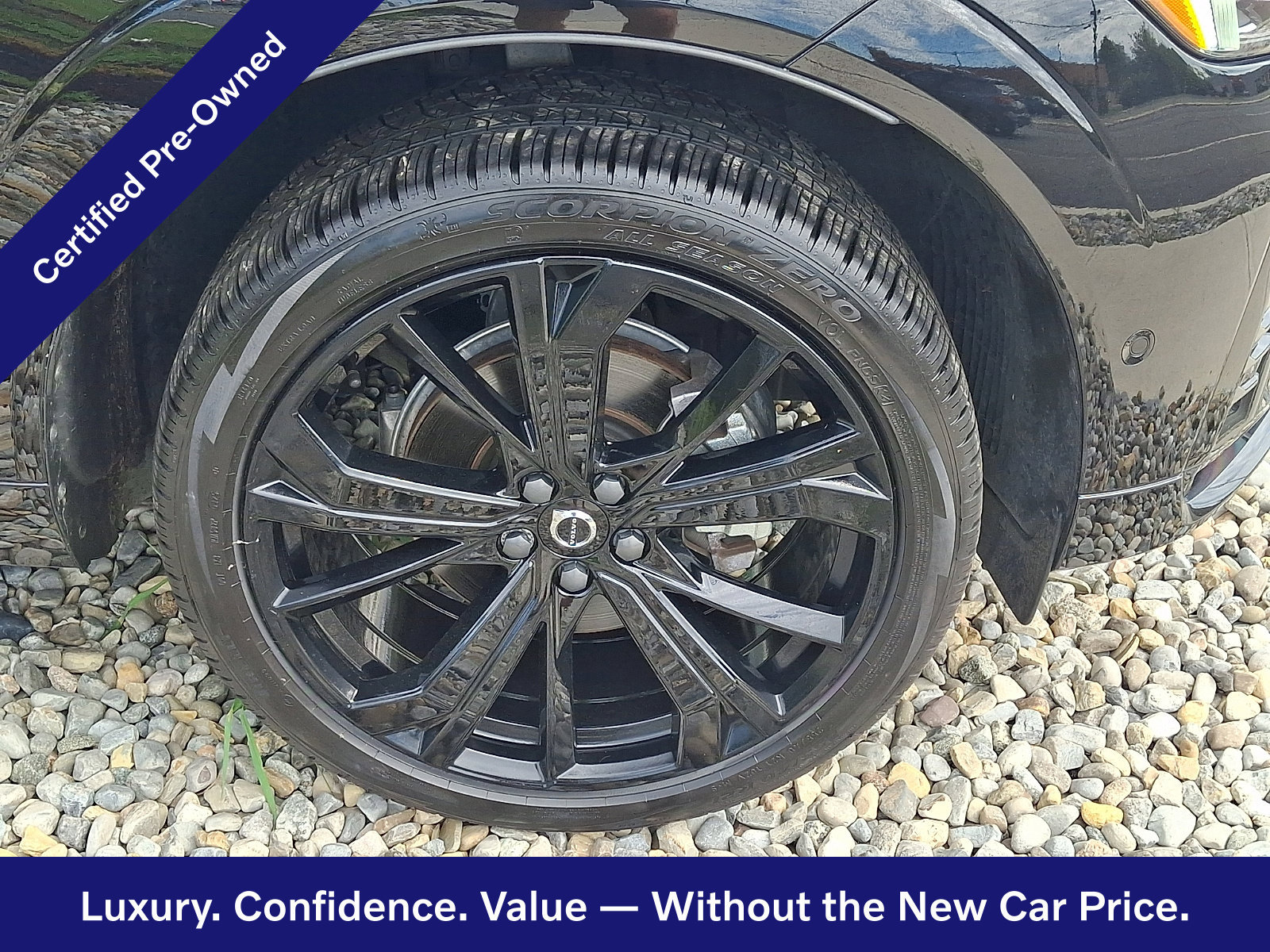 Certified 2025 Volvo XC60 B5 Ultra AWD/4WD image 9