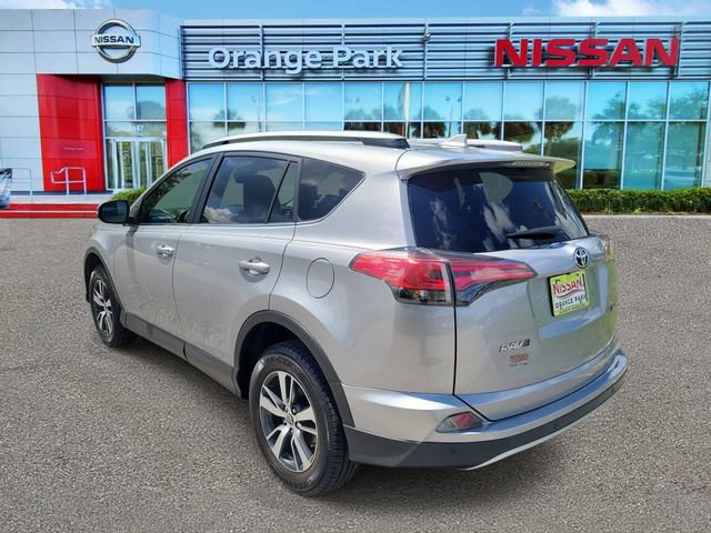 Used 2018 Toyota RAV4 XLE FWD image 3