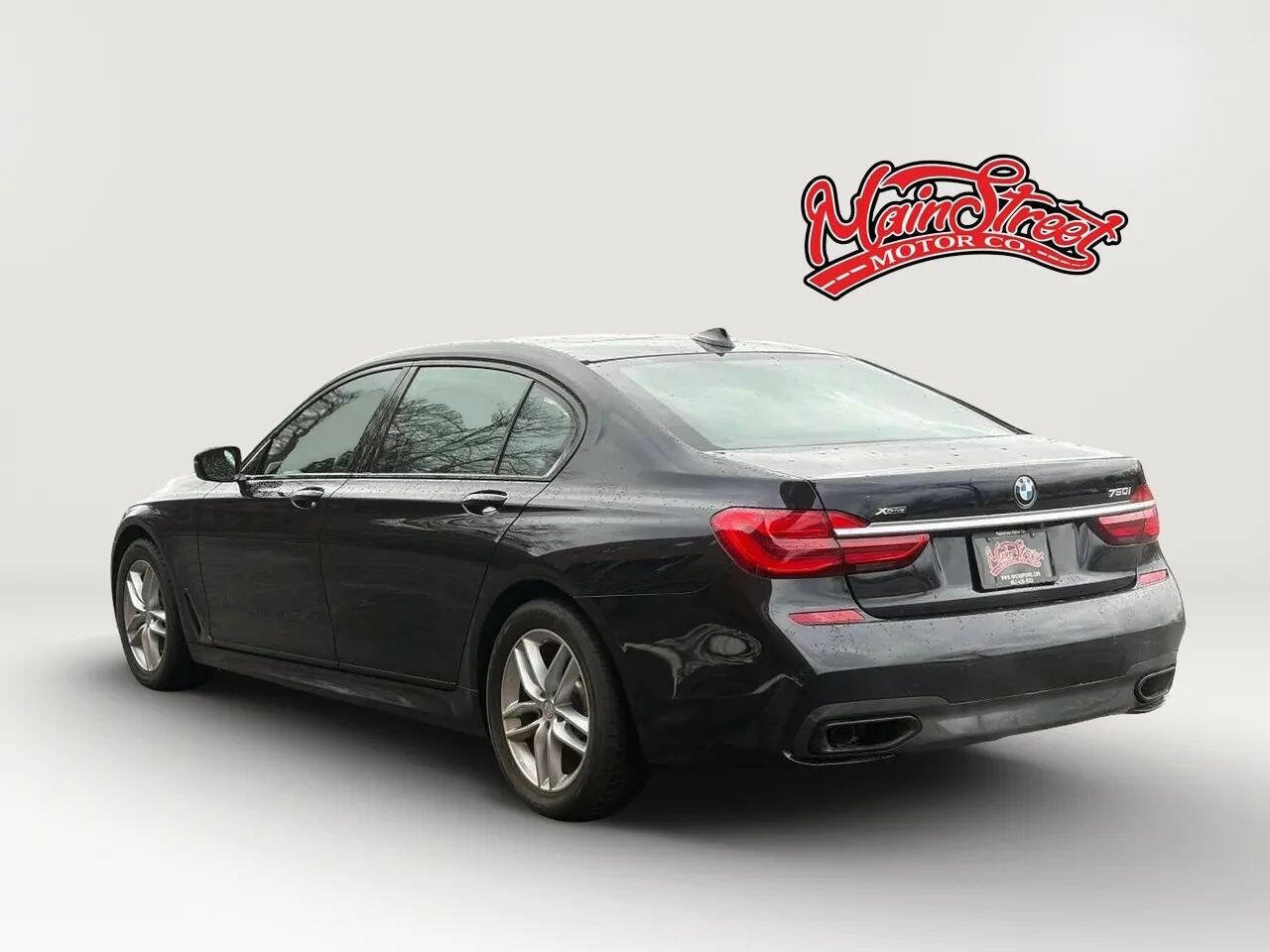 Used 2017 BMW 750i xDrive image 5