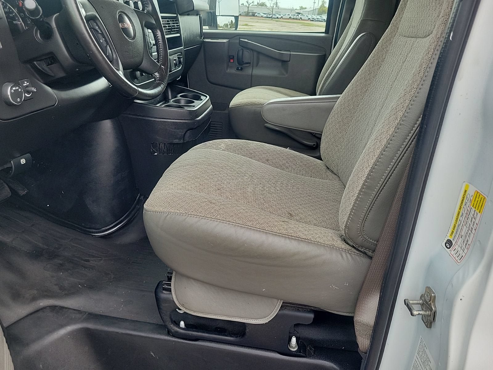 Used 2023 GMC Savana 3500 w/ Power Convenience Package RWD image 12