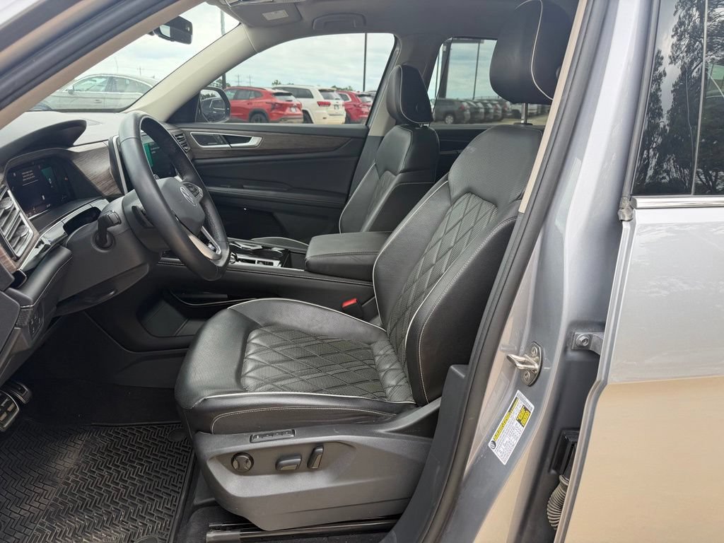 Used 2024 Volkswagen Atlas SEL Premium R-Line AWD/4WD image 10