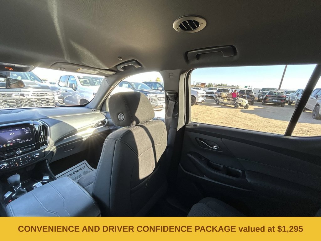 Certified 2023 Chevrolet Traverse LT FWD image 3