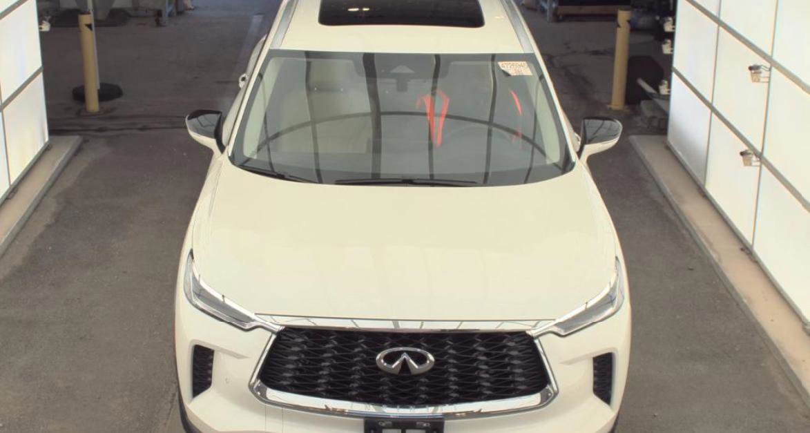 Used 2023 INFINITI QX60 Luxe w/ Cargo Package image 2