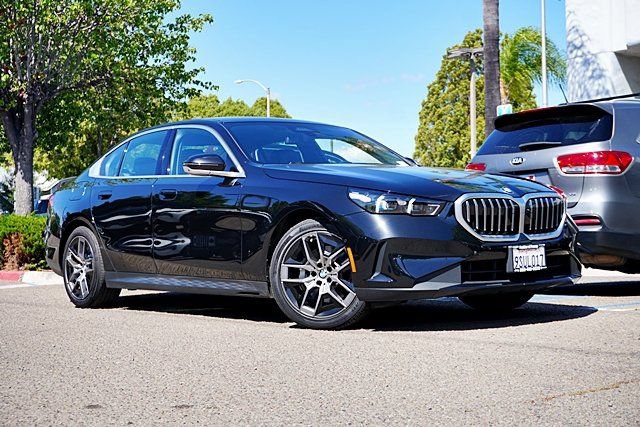 Used 2026 BMW 530i w/ Premium Package RWD image 2