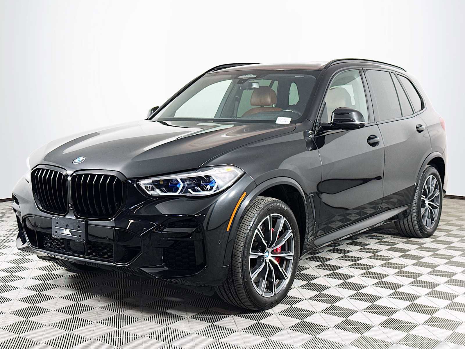 Used 2023 BMW X5 M50i w/ Executive Package image 1