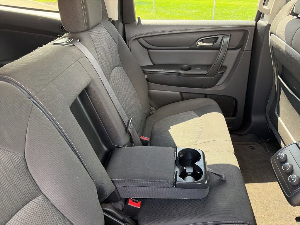 Used 2016 Chevrolet Traverse LT w/ Style and Technology Package FWD image 35