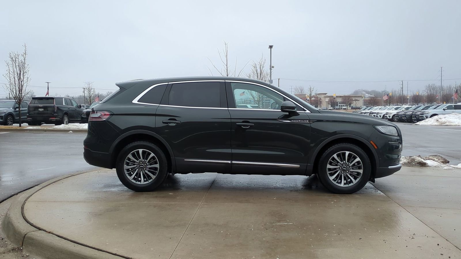 Used 2022 Lincoln Nautilus Reserve AWD/4WD image 8