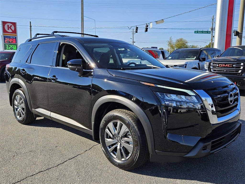 New 2025 Nissan Pathfinder SV w/ SV Premium Package image 16