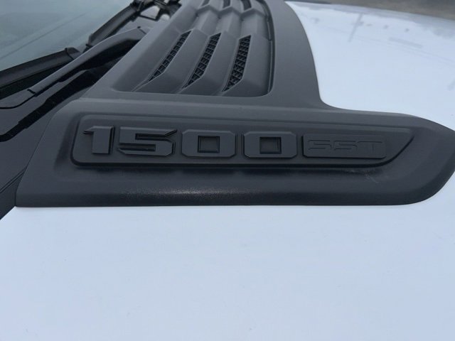 Used 2025 RAM 1500 Laramie w/ Sport Appearance Package image 7