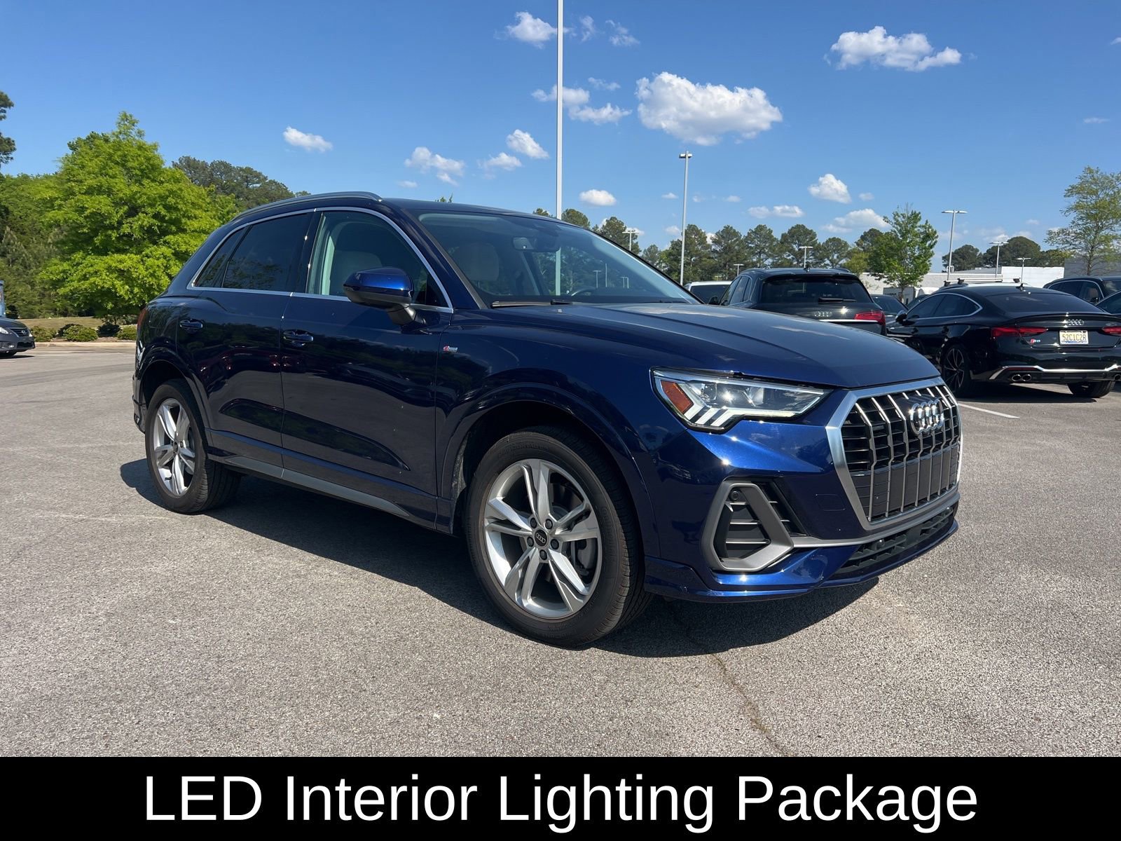 Used 2024 Audi Q3 2.0T Premium Plus image 3