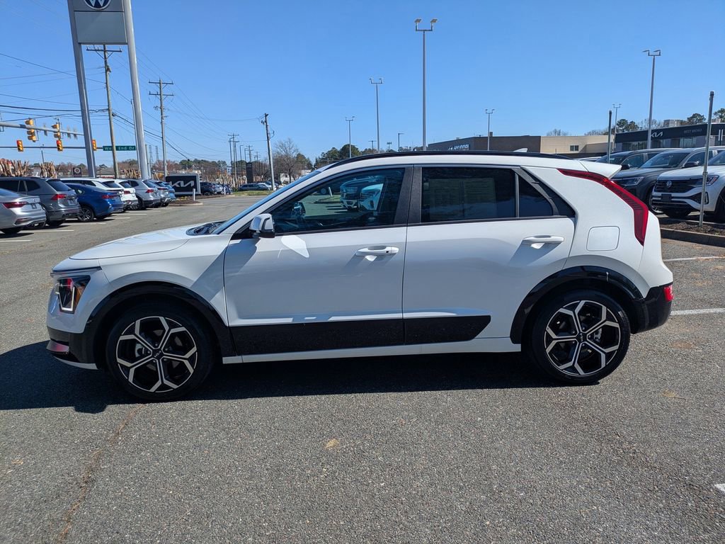 Used 2025 Kia Niro EX Touring image 7