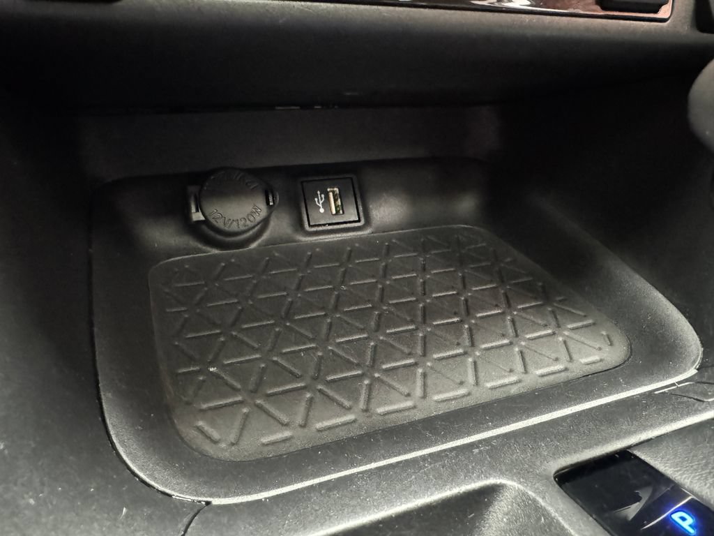 Used 2023 Toyota RAV4 XLE Premium AWD/4WD image 19