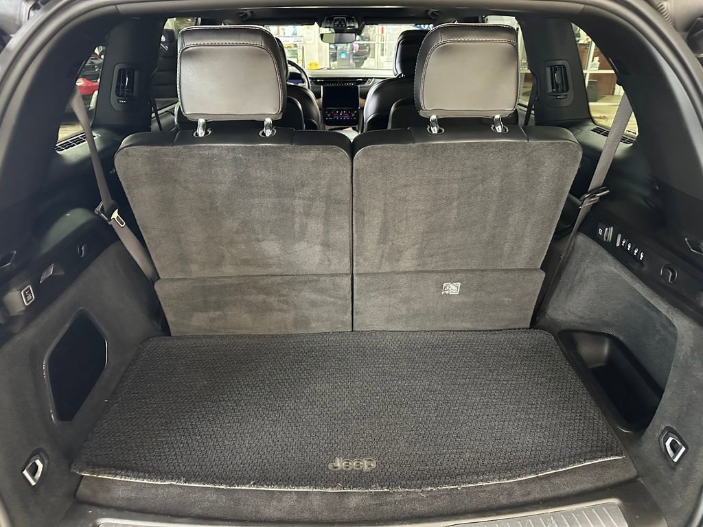 Certified 2022 Jeep Grand Cherokee L Summit w/ Luxury Tech Group V AWD/4WD image 44