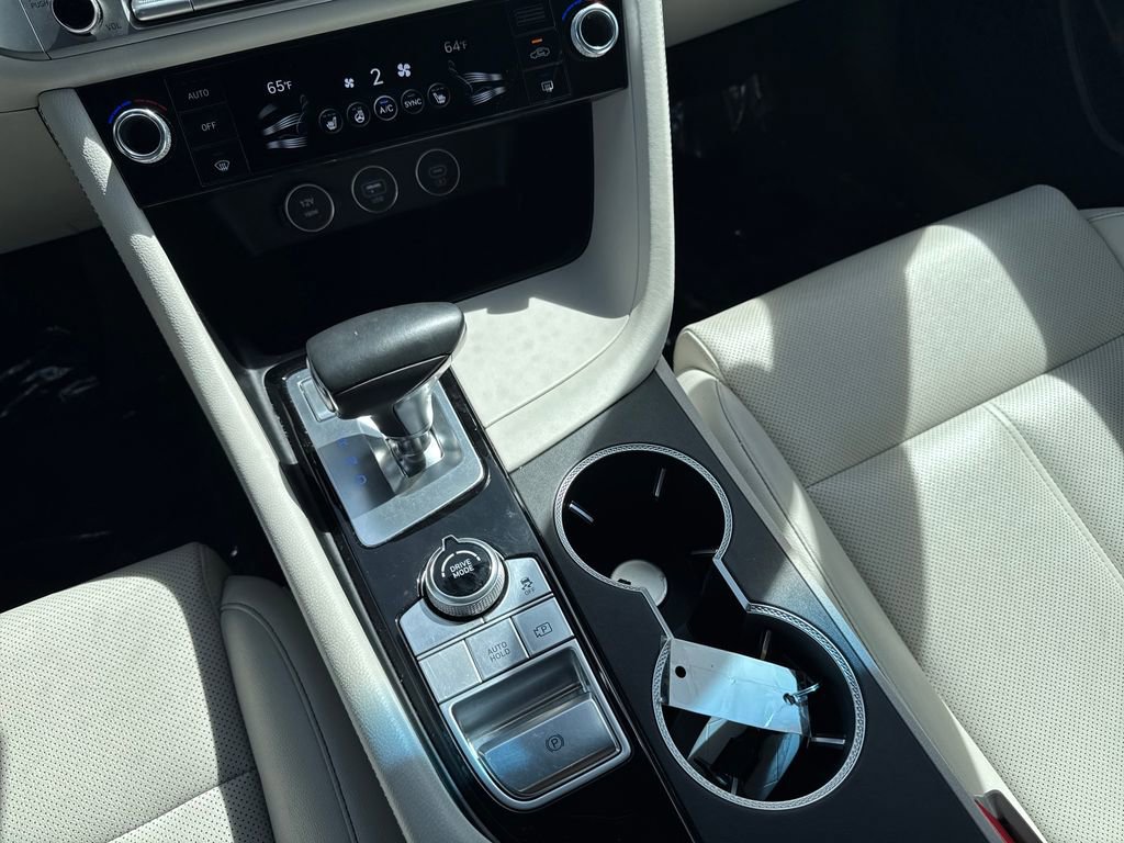 Used 2024 Genesis G70 2.5T image 30