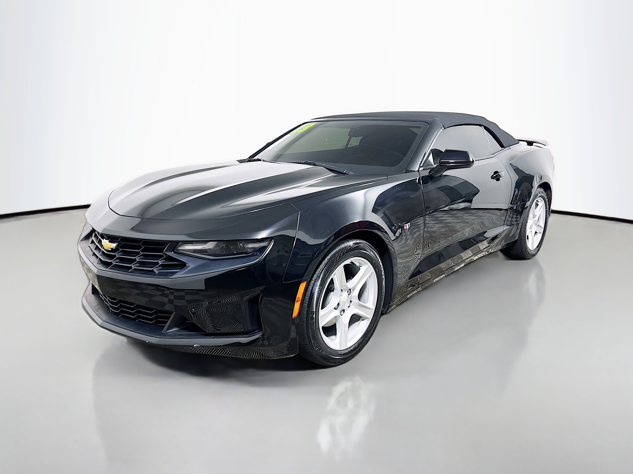 Used 2023 Chevrolet Camaro LT RWD image 10