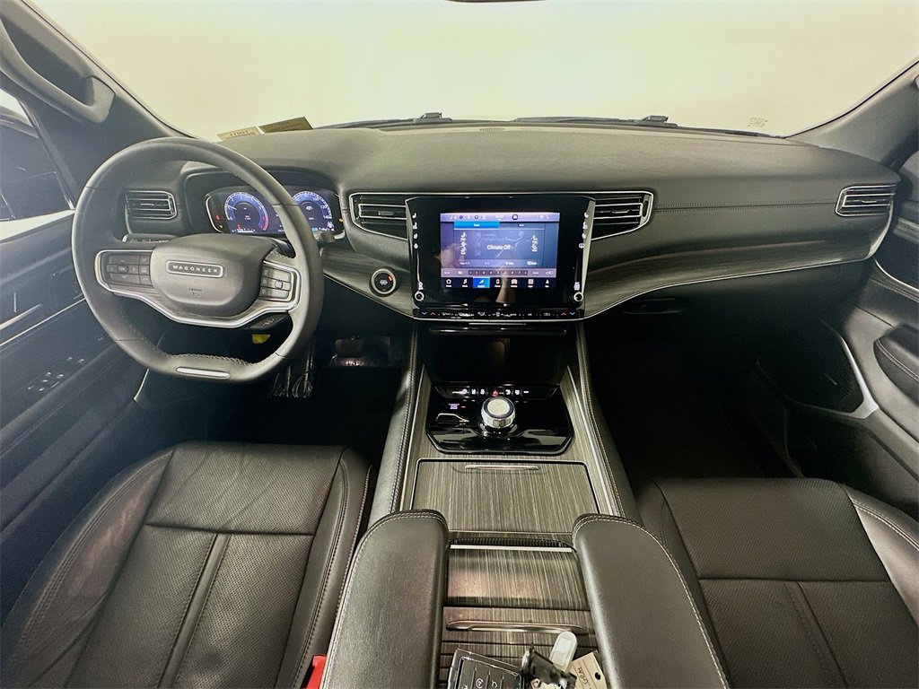 Used 2024 Jeep Wagoneer Series II w/ Flexible Seating Group image 10